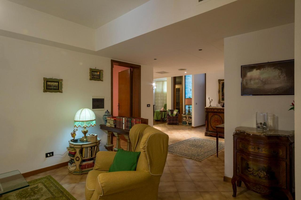 Family Friendly House Apartment